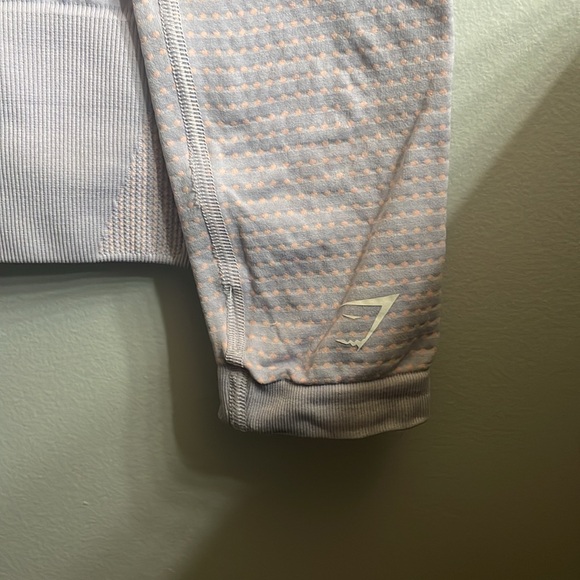 Light purple Gymshark leggings - Picture 3 of 6